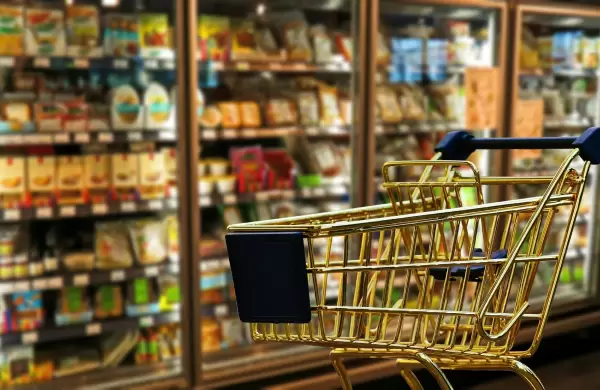 Inflación alcanzó 4,4%: Consumo en supermercados se mantiene firme a pesar del alza de precios