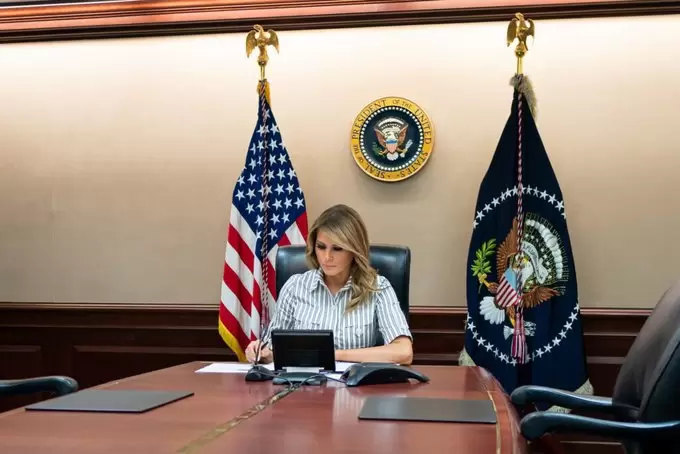 Melania Trump, en una oficina de la Casa Blanca