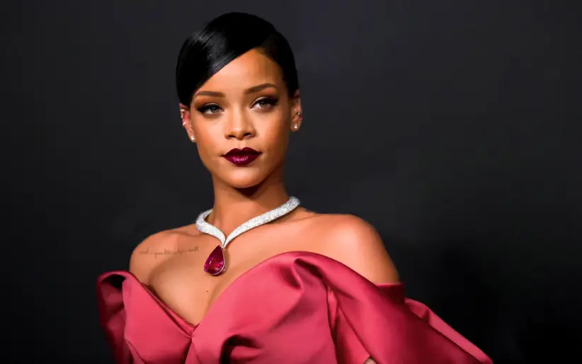 showbiz octubre - rihanna