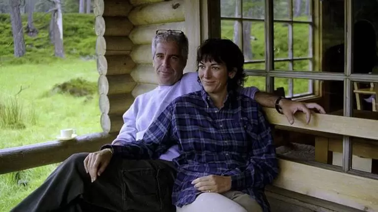 Jeffrey Epstein y Ghislaine Maxwell
