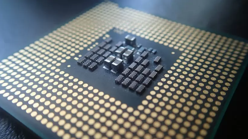  Atsuyoshi Koike  planea fabricar chips informáticos en la Luna a través de su empresa, Rapidus Corporation.