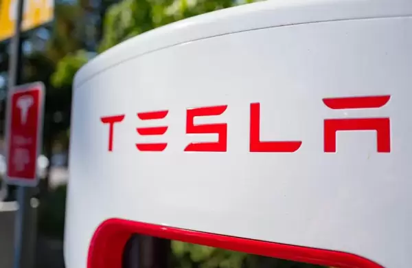 Qué conviene hacer en este momento con las acciones de Tesla
