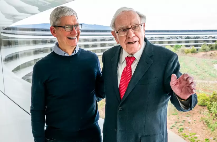 warren buffett, tim cook, apple, berkshire hathaway