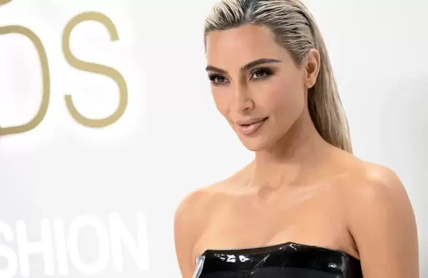 Kim Kardashian rompe todos los récords: su fortuna ya roza los US$ 2.000 millones y su marca de ropa vale más que nunca