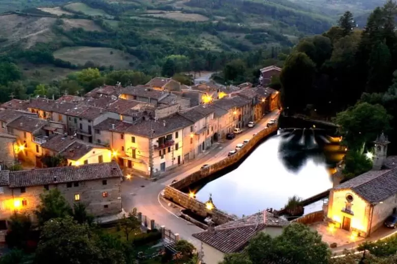 pueblo Italia turismo