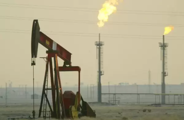 El precio del petróleo cae debajo de los US$ 60, el mínimo en cuatro años: cómo afectará al mercado local