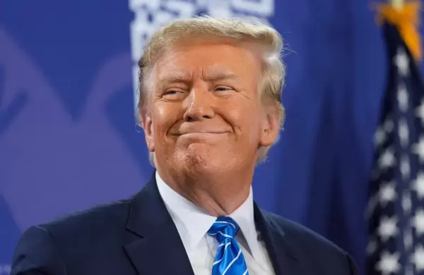 La industria energética muestra su apoyo a Trump donando mil millones de dólares para su campaña electoral