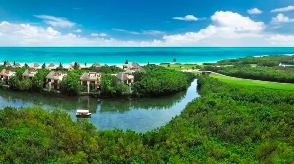 Mayakoba, Hoteles de lujo, Mxico