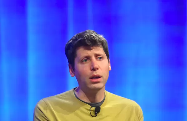 OpenAI rompe su promesa y suma anuncios a ChatGPT: ¿por qué la IA no puede escapar del modelo publicitario?