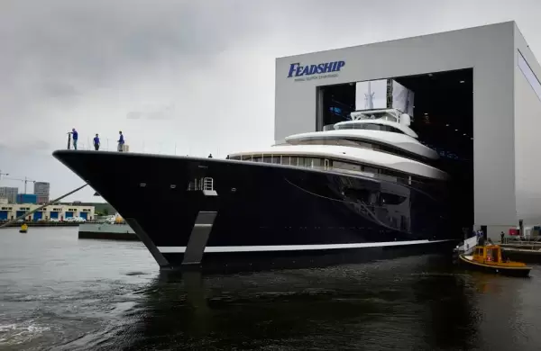 Feadship lanza el primer superyate propulsado por hidrógeno