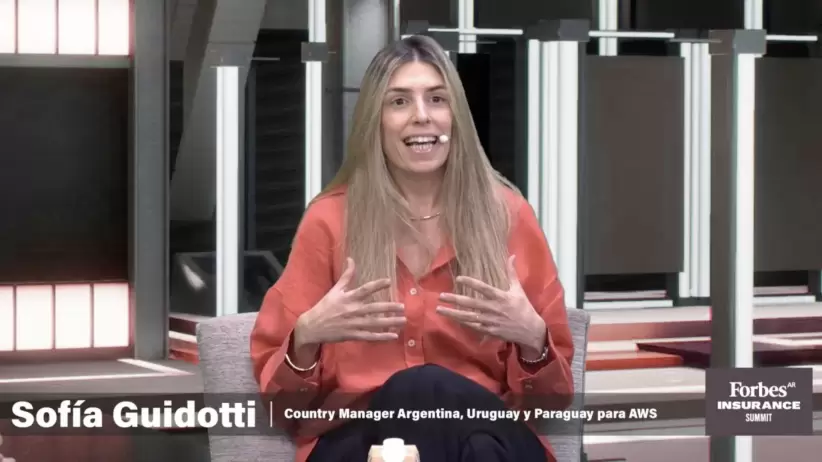 summit insurance 2024 - 4to panel - la revolucion - sofia guidotti -