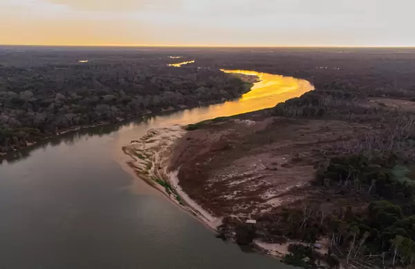 Más cerca de la sequía que la inundación: el río Paraguay arrastra una bajante histórica desde 2020