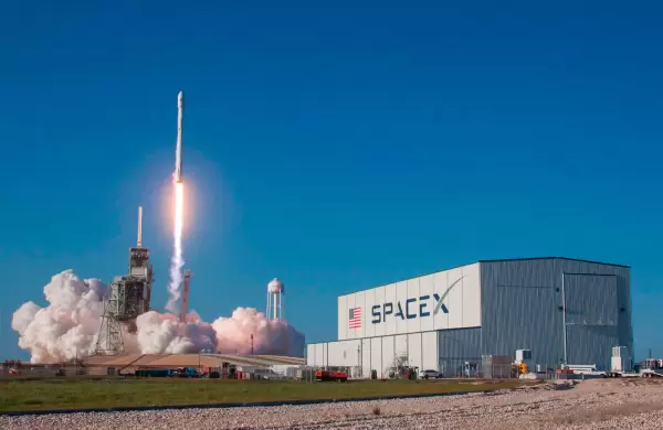 SpaceX da un paso histórico: las primeras acciones de la empresa ya están disponibles a través de blockchain