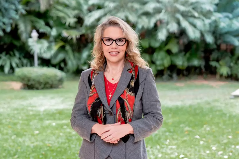 Liz Cramer, presidenta ejecutiva de la Asociacin de Bancos del Paraguay (ASOBAN),