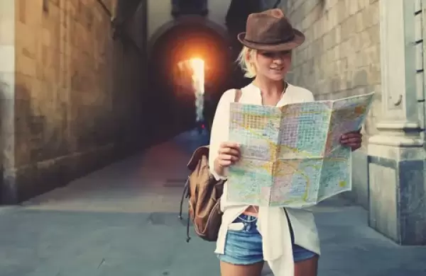 ¿Viajar atrasa el envejecimiento? El hallazgo de un nuevo estudio