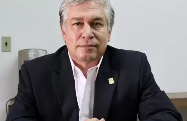 Los 5 libros esenciales recomendados por Carlos Jorge Biedermann: liderazgo y toma de decisiones