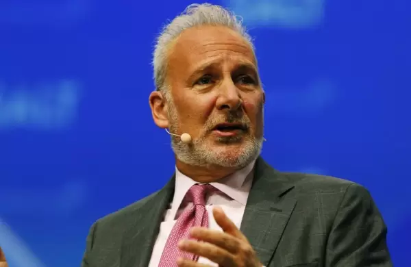 El economista Peter Schiff alertó que MicroStrategy podría colapsar y ocasionar un "verdadero baño de sangre"