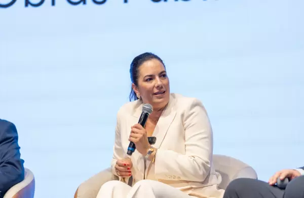 Paraguay acelera su modernización para el 2025, con más de US$ 1.180 millones en infraestructura, afirmó Claudia Centurión