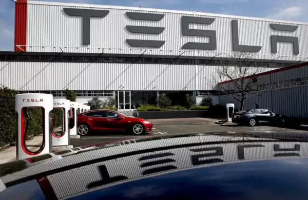 El cambio de rumbo de Tesla generó un éxodo masivo de ingenieros e incertidumbre hacia el futuro