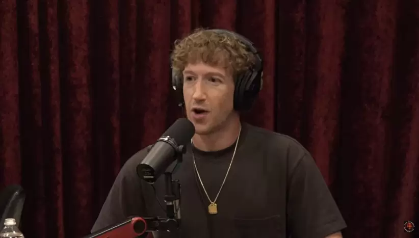 , Zuckerberg alineó sus acciones con el nuevo presidente: donó un millón de dólares al fondo inaugural, se reunió con Trump en Mar-A-Lago.