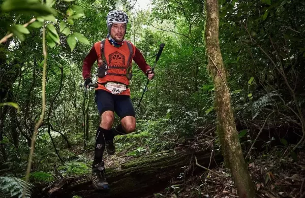 Dirige uno de los gremios más importantes del país, es trail runner, pero su mayor logro es su familia, la vida de Hugo Pastore