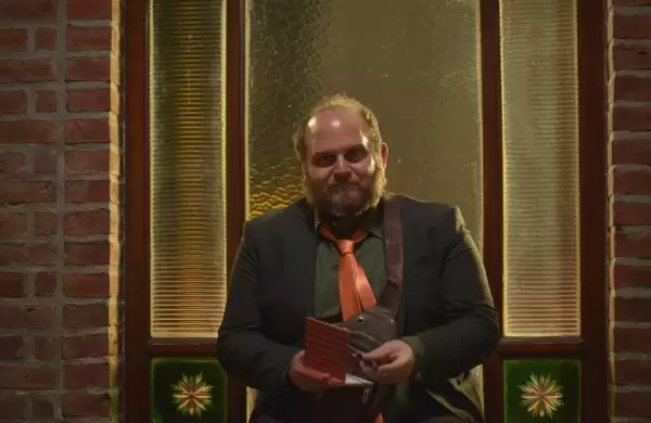 Qué ver: El mejor infarto de mi vida, una serie de coincidencias bien aprovechadas