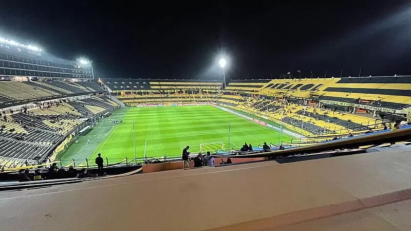 Estadio Campeón del Siglo. Foto: Wikimedia Commons.