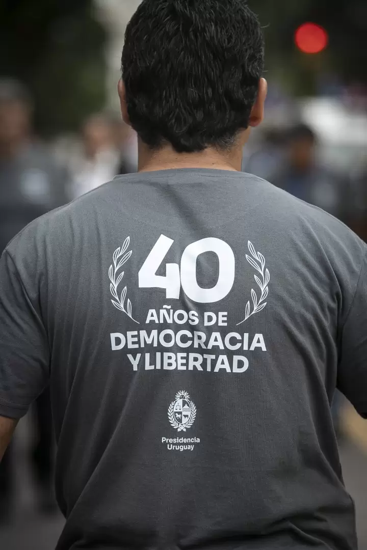 El staff de Presidencia conmemorando los 40 años de la democracia. Foto: Nicolás Garrido.