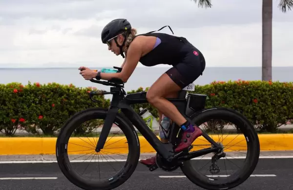 La emprendedora que llevó su resistencia al límite: cómo la mentalidad Ironman impulsa a Leticia Riquelme a conquistar nuevos desafíos