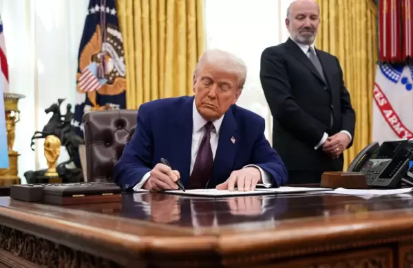 Trump suspende exención comercial que permitía a Temu y Shein enviar sus productos sin aranceles