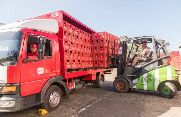 El secreto para llegar a todo el país de Coca-cola Paresa: con softwares especializados y algoritmos complejos buscan la mejor ruta