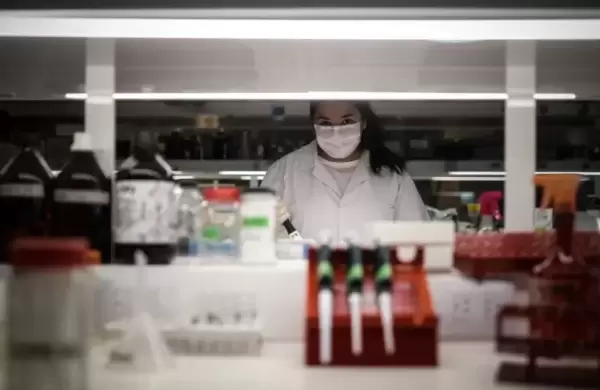 Sector farmacéutico apuesta a la biotecnología para consolidar su crecimiento