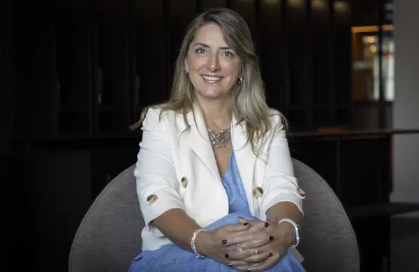 Se arrepintió de vender su bodega familiar en el último minuto, salió en The Times y ahora innova en el vino uruguayo con su Cabernet Franc