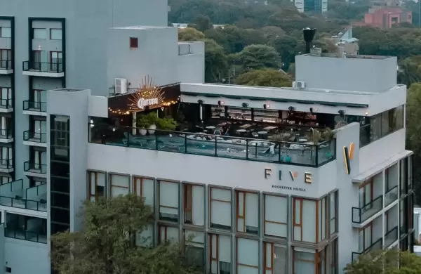 Mucho más que hospedaje: Five Hotel y el arte de convertir el confort en una experiencia única