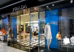 Prada adquiere Versace por casi US$ 1.400 millones