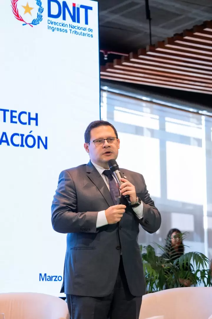 Óscar Orué, Director de la DNIT
