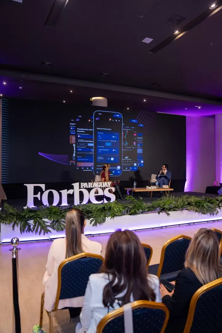 Nicole Cobelli, Vicepresidente y Cofundadora