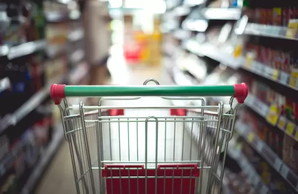 Retailers paraguayos bajo presión: consumidores compran menos y exigen más