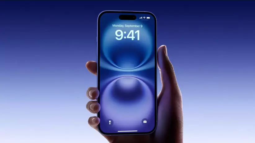 Si Apple consigue ofrecer una capa de inteligencia artificial realmente integrada y confiable en el iPhone, reducirá la brecha funcional frente a sus competidores.