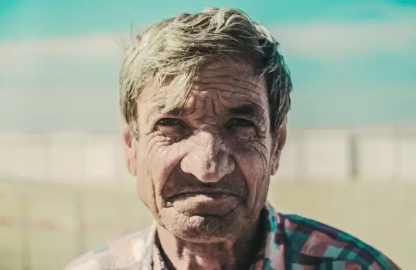Un biólogo explica los hábitos "extraños" de las personas que viven más de 100 años