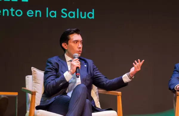 Médicos llegan, pero no se quedan: el número de egresados aumentó pero retener talento sigue siendo el gran desafío
