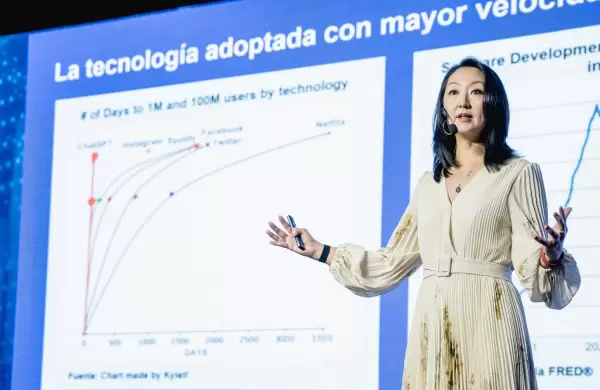 La IA ha incrementado un 60% de la productividad dentro del sector financiero, observó experta