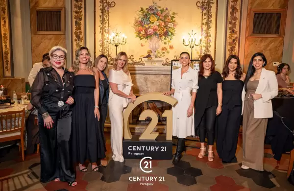 Una red que crece reconociendo el talento: la nueva edición del Club 121 de Century 21 Paraguay