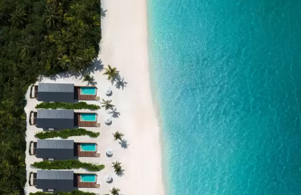 El equipo detrás de uno de los mejores hoteles de las Maldivas abrió un nuevo resort