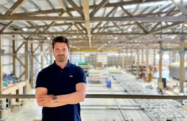 Una planta industrial comenzó a producir casas en madera CLT desde El Pinar: así funciona