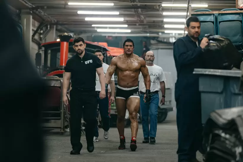 Dwayne Johnson, alias "La Roca", interpreta a Mark Kerr en La Máquina. Foto: Difusión.