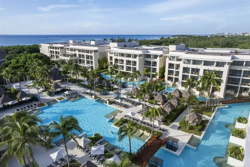 301paradisuslaperla-swimming pool