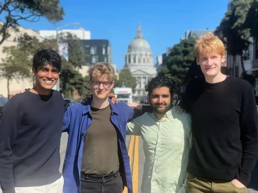 Los cofundadores Aman Sanger, Arvid Lunnemark, Sualeh Asif y Michael Truell, decidieron crear Cursor.