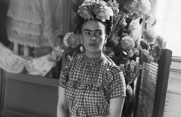 Frida Kahlo sigue haciendo historia: su obra más perturbadora se convierte en la más cara de una artista mujer