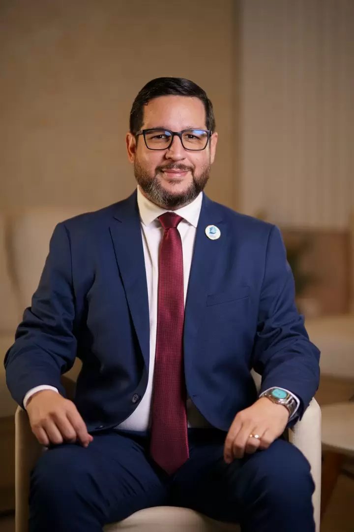 Dr. Clovis Luis Neves